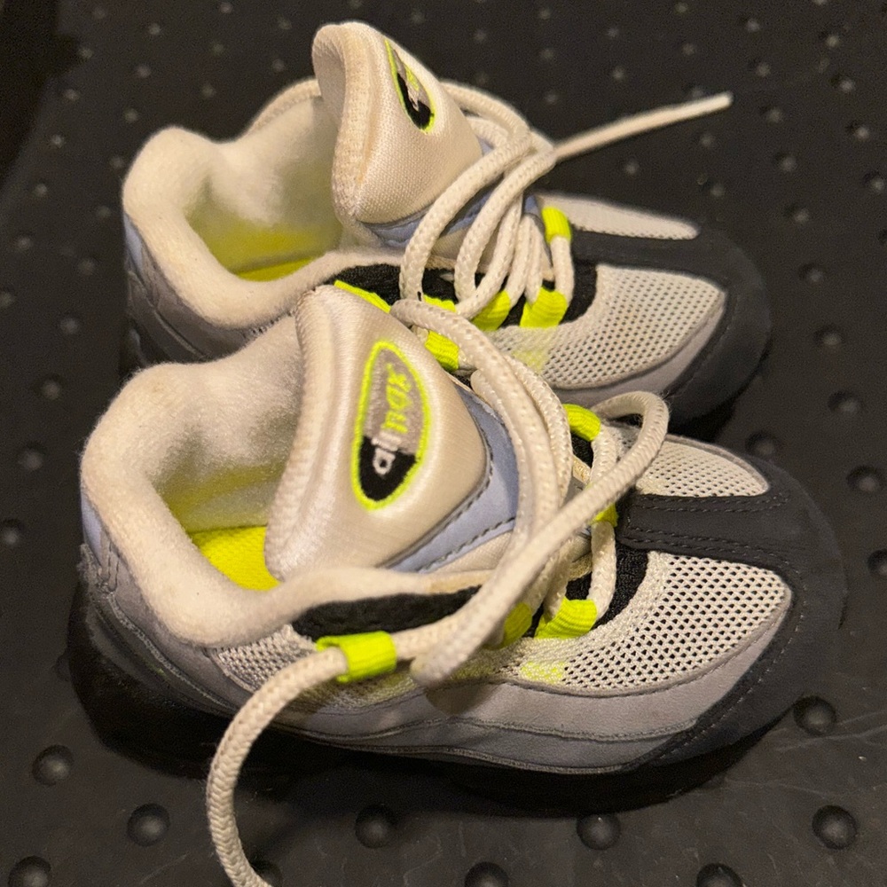 Nike air max neon green size 7C